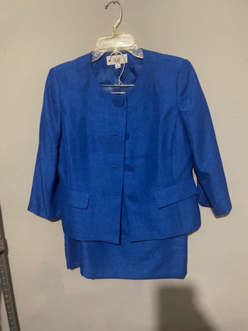 Le Suit women’s 8P royal blue two piece skirt suit